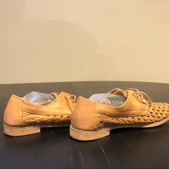 BROWN LEATHER WOVEN FLATS LACE OXFORDS BOHO - Picture 3 of 5
